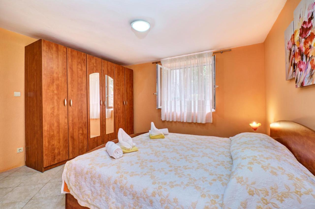 Apartments Ljubica Veli Lošinj Екстериор снимка